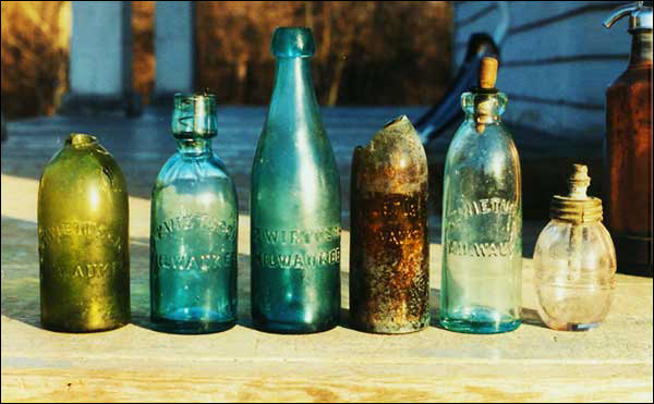 Coiled spring closure bottles, Zwietusch, amber Matthews, aqua Matthews and O. Zwietusch bottles